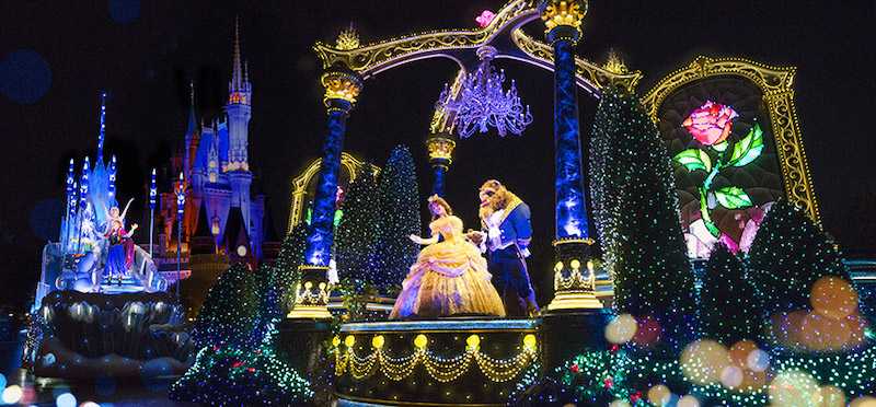Tokyo Disneyland Nighttime Parade "Tokyo Disneyland Electrical Parade Dreamlights"